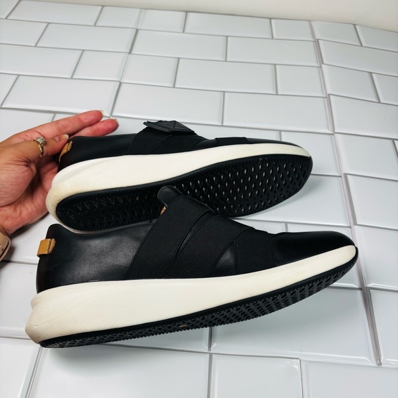 Clark’s Un Rio Strap Black Leather Slip-On Shoes 261456144070 - Picture 6 of 11